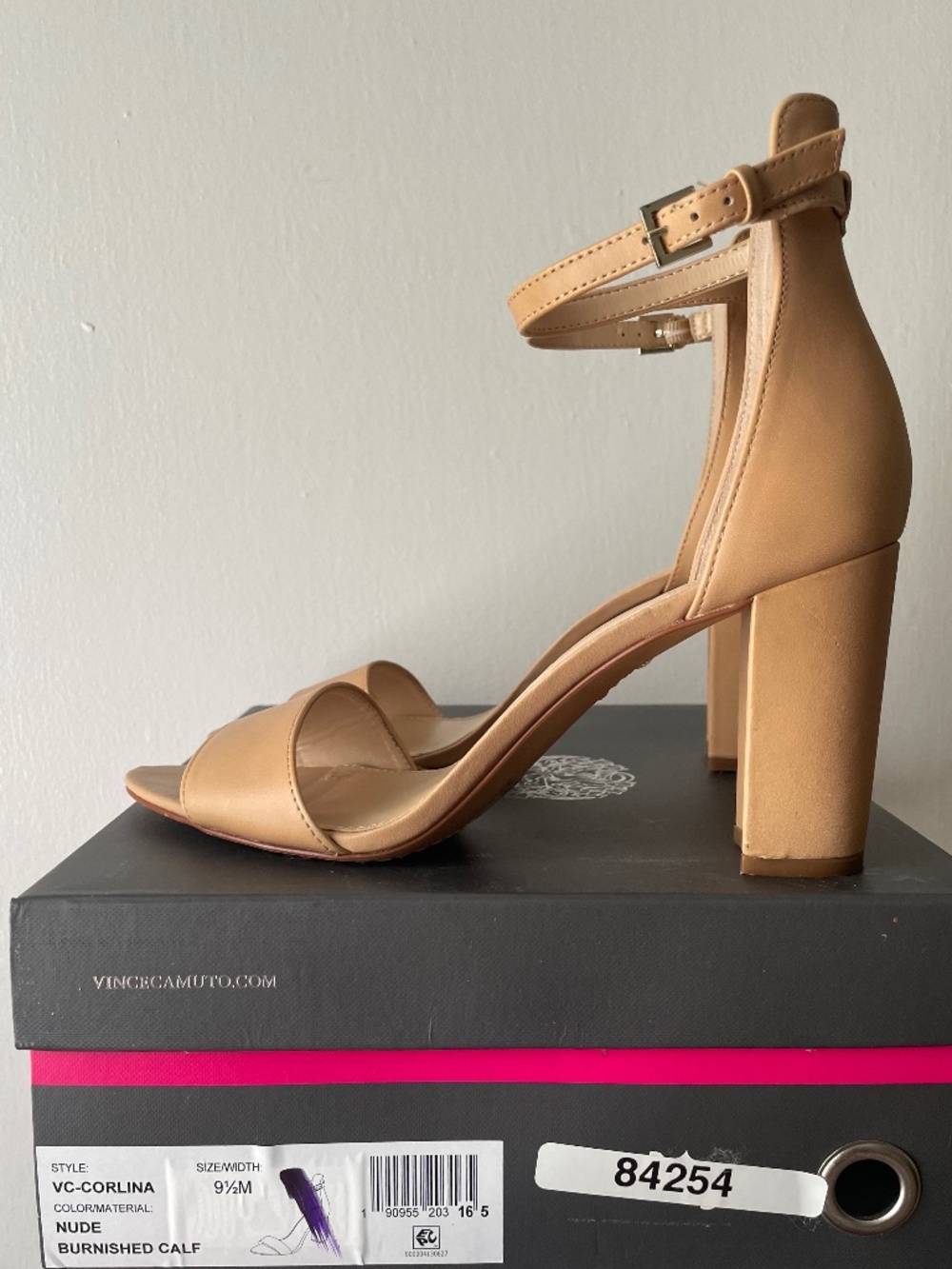 Vince Camuto VC-Corlina nude leather heels